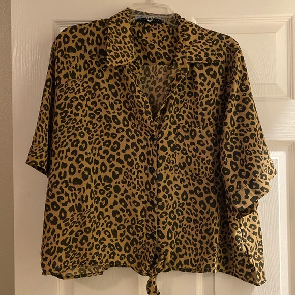 Fun leopard print blouse - Picture 1 of 1